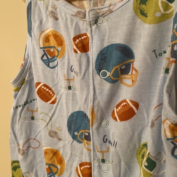 Angel Dear Football Shortie Romper 6-12 m - Picture 2 of 4